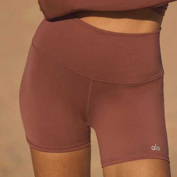 ALO Yoga Pants - RARE!🦄 NWT ALO Yoga 5” Airbrush High Waist Biker Shorts L Chestnut